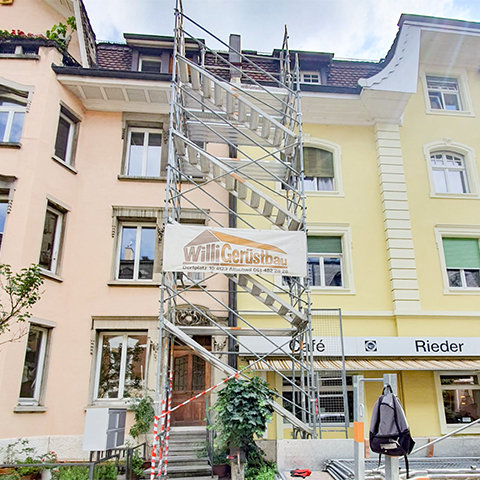 Treppenturm, Mehrfamilienhaus in Basel